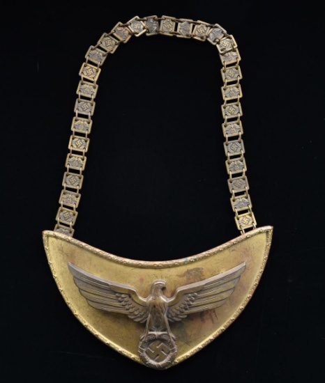 WWII GERMAN NSDAP STANDARD BEARER’S GORGET.