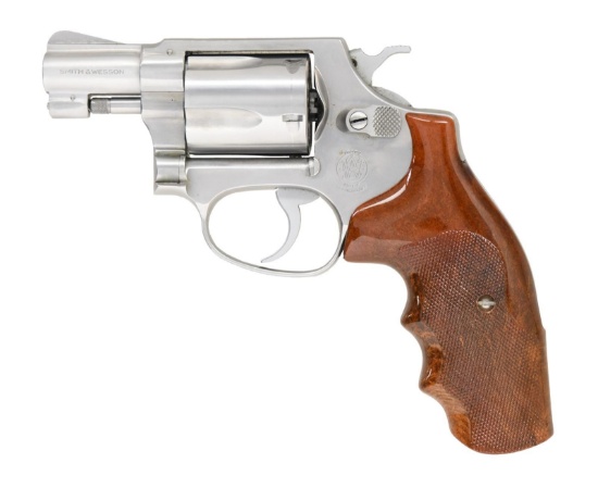 SMITH & WESSON MODEL 60 DOUBLE ACTION REVOLVER.