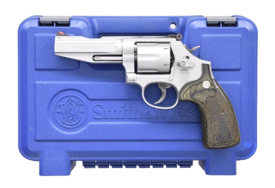 SMITH & WESSON MODEL 686-6 PRO SERIES DOUBLE