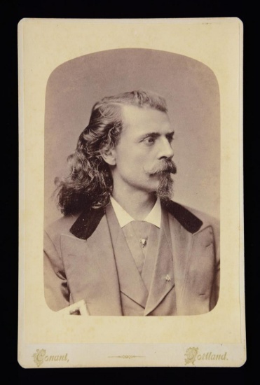 RARE CABINET CARD PORTRAIT OF "CAPTAIN JACK"