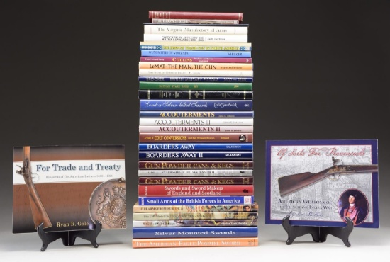 GROUPING OF REFERENCE BOOKS RELATING TO ANTIQUE