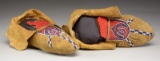 PAIR GREAT LAKES BEADED NATIVE AMERICAN MOCCASINS.