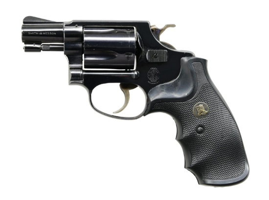 SMITH & WESSON MODEL 36 DA REVOLVER.