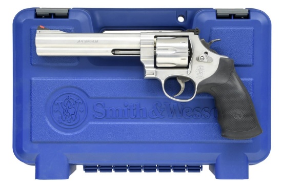 SMITH & WESSON 629-6 CLASSIC DA REVOLVER.