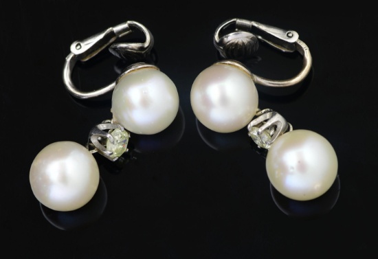 14KT GOLD PEARL AND DIAMOND EARRINGS.