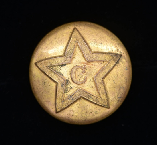 RARE TEXAS CAVALRY BUTTON.