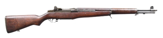 US WWII M-1 GARAND SEMI-AUTO MILITARY RIFLE.