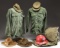 US MILITARY UNIFORMS & HEADGEAR.