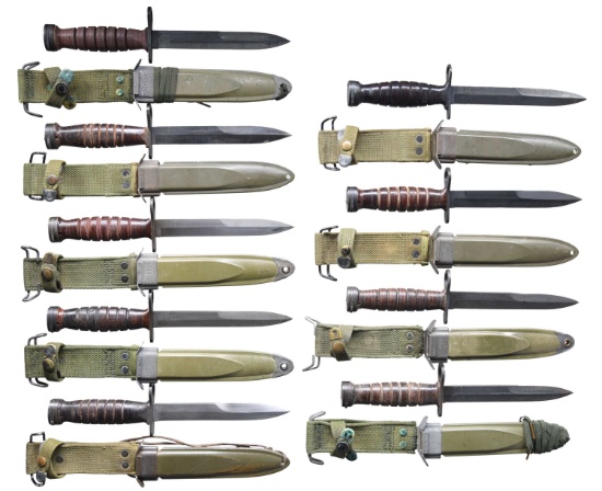 GROUP OF 9 US M4 BAYONETS WITH M8A1 SCABBARDS FOR