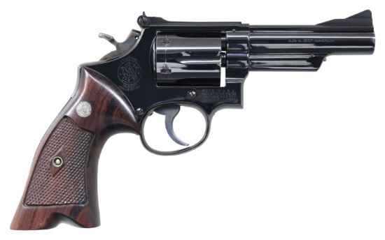 EARLY SMITH & WESSON MODEL 19 NO DASH DA REVOLVER.