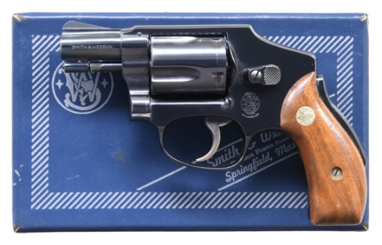 SMITH & WESSON MODEL 40 CENTENNIAL DA REVOLVER.