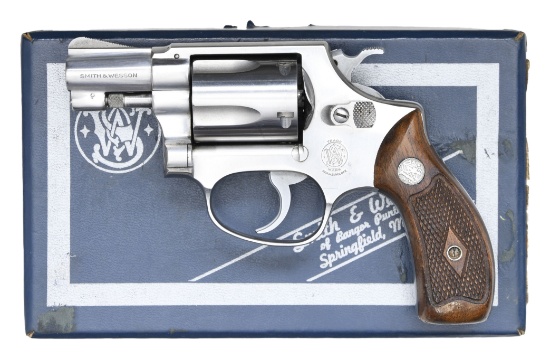 SMITH & WESSON MODEL 60 DA REVOLVER.