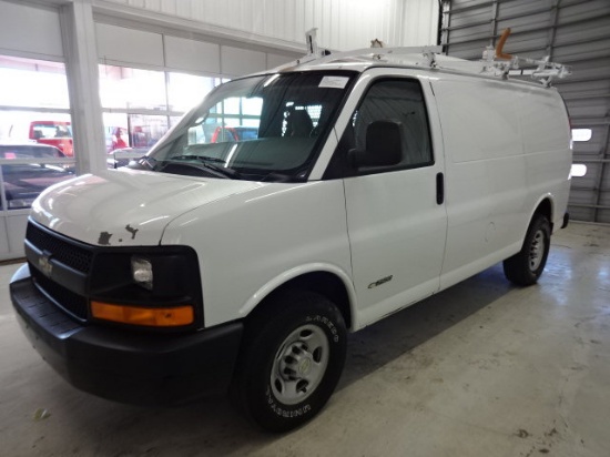 2006 CHEVROLET EXPRESS G250 CARGO VAN 4.8 2WD AUTOMATIC * SELLS NO RESERVE