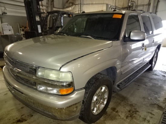 2004 CHEVROLET SUBURBAN WAGON 4 DOOR 5.3 4WD AUTOMATIC