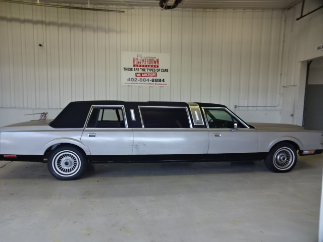 1988 Lincoln Town Car Sedan 4 Door Limousine 5 0 2wd Automatic