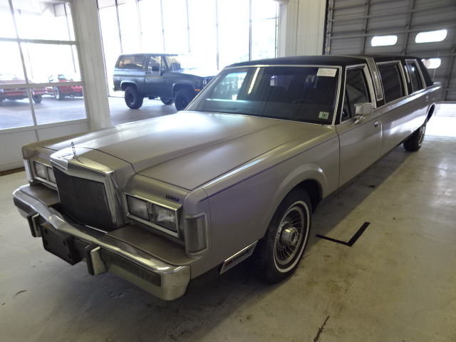 1988 Lincoln Town Car Sedan 4 Door Limousine 5 0 2wd Automatic