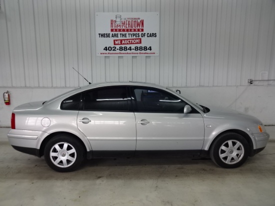 2001 VOLKSWAGEN PASSAT SEDAN 4 DOOR GLS 2.8 2WD AUTOMATIC