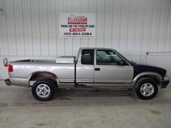 2001 CHEVROLET S10 QUAD CAB PIC LS 4.3 4WD AUTOMATIC