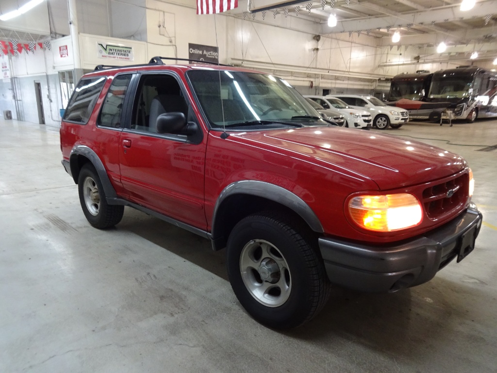 Lot 1999 Ford Explorer 2 Door Wagon Sport 6 4 0 4wd