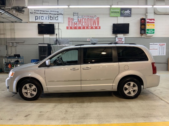 2010 DODGE GRAND CARAVAN SXT