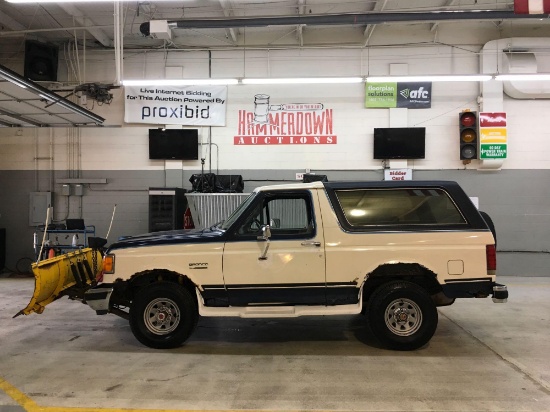 1989 FORD BRONCO XLT WITH BLADE