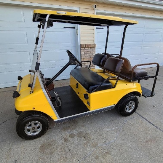 CLUB CAR GOLF CART