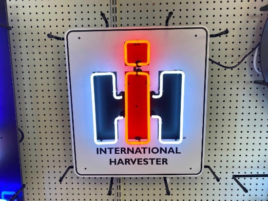 INTERATIONAL HARVESTER NEON SIGN