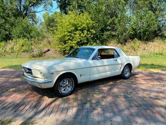 1964-1/2 FORD MUSTANG *FULLY RESTORED*