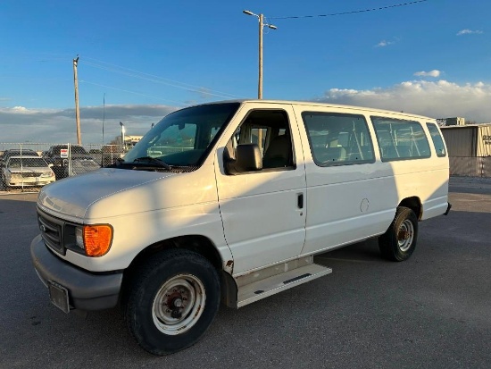 2007 FORD ECONOLINE WAGON VAN E350 *SELLING NO RESERVE*