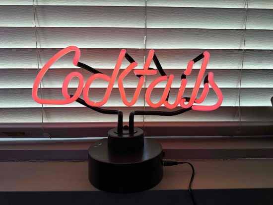 COCKTAIL NEON SIGN