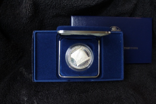 1987-s Constitution Bicentennial Commemorative Silver Dollar Proof Box
