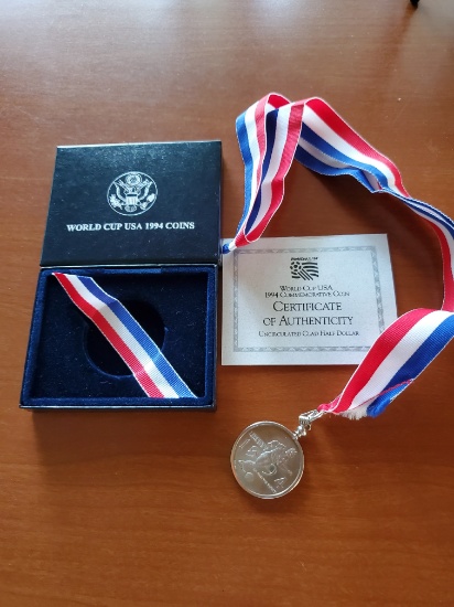 1994 World Cup Commemorative Half Dollar BU Medal with Ribbon BOX & COA