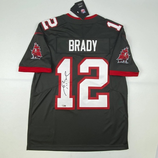 Autographed Tom Brady Tampa Bay Buccaneers Pewter Authentic Nike Limited Jersey Fanatics COA/LOA