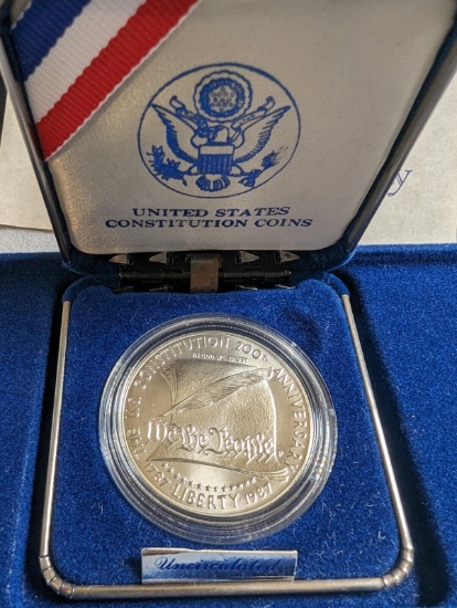 1987-s Constitution Bicentennial Commemorative Silver Dollar UNC BOX/COA