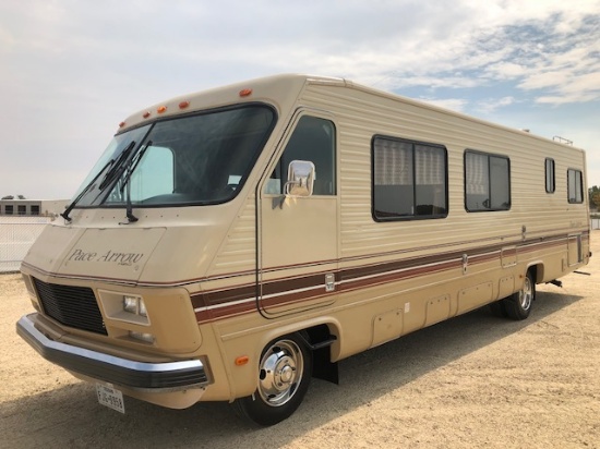 1985 FLEETWOOD PACE ARROW MOTORHOME, SN#7100LF4423876, ODOM READS: 022,800.5, VIN: 1GBKP37W3F3309277