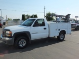 2006 WHITE GMC HD 2500 W/ SERVICE BED & VENTURO ET6KR CRANE, 128,937 MILES, VIN:1GDHC24U46E124797