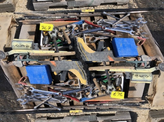 TOOL GROUP: WRENCHES, PIPE WRENCHES, CONCRETE TOOLS, HAND TOOLS, PRY BAR