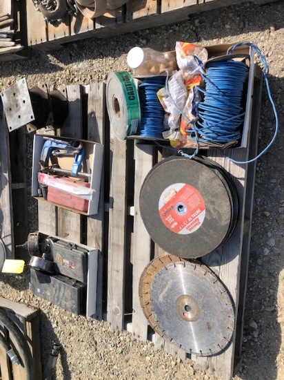 TOOL GROUP: (4) DIAMOND HOT SAW BLADES, (13) METAL CUTTING BLADES, HOLE SAWS, LOW VOLTAGE WIRE & NUT