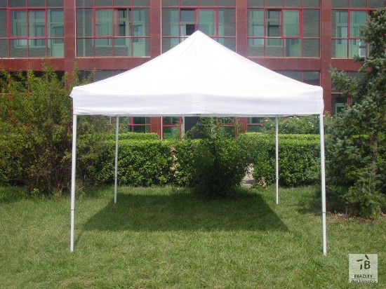 Unused 10 ft x 10 ft Commercial Instant Pop Up Tent