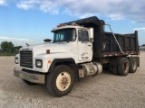 2000 Mack RD690S T/A Dump Truck