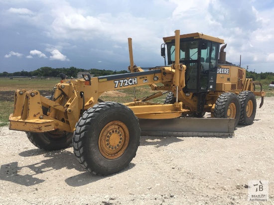 2004 John Deere 772CH AWD Motor Grader