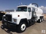 1996 MACK RD6905 T/A Vacuum Truck [YARD 1]