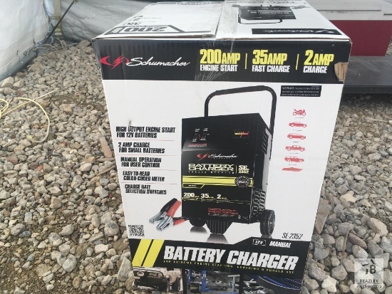 Unused 200 AMP Roll Around Battery Charger