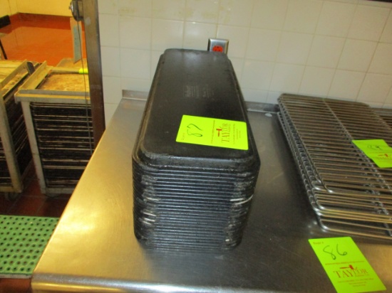 24 Hubert Trays