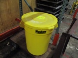 Huskee Plastic Can