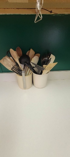 Utensil Canisters With Utensils