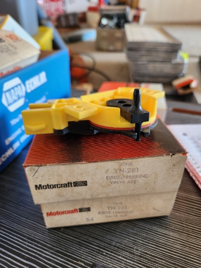 Motorcraft Valve Assy