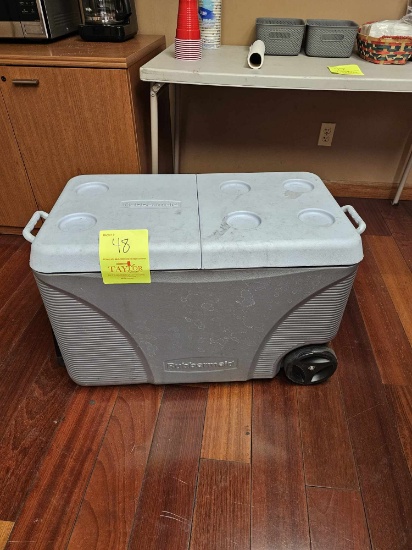 Rubbermaid Ice Chest