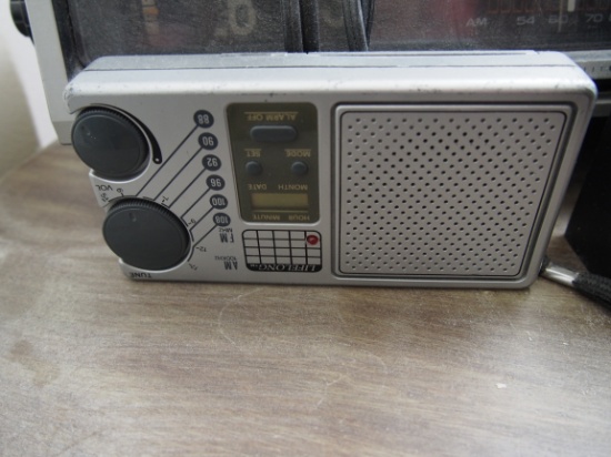 Lifelong hand radio AM/FM