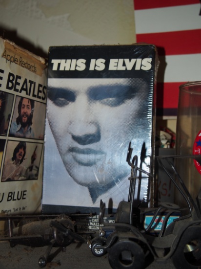 This is Elvis VHS box